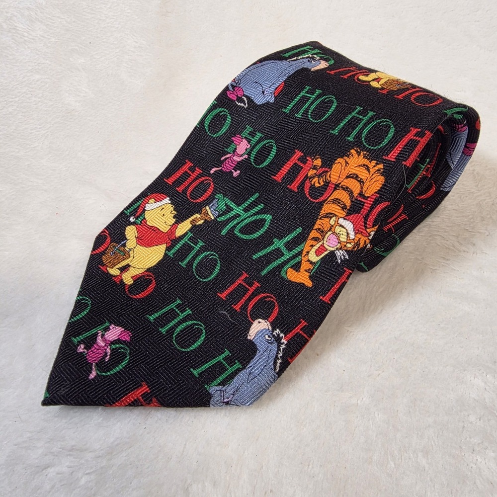 Vintage Disney Winnie Pooh Christmas Ho Ho Ho Novelty Tie 100% Silk 4in - Picture 7 of 7